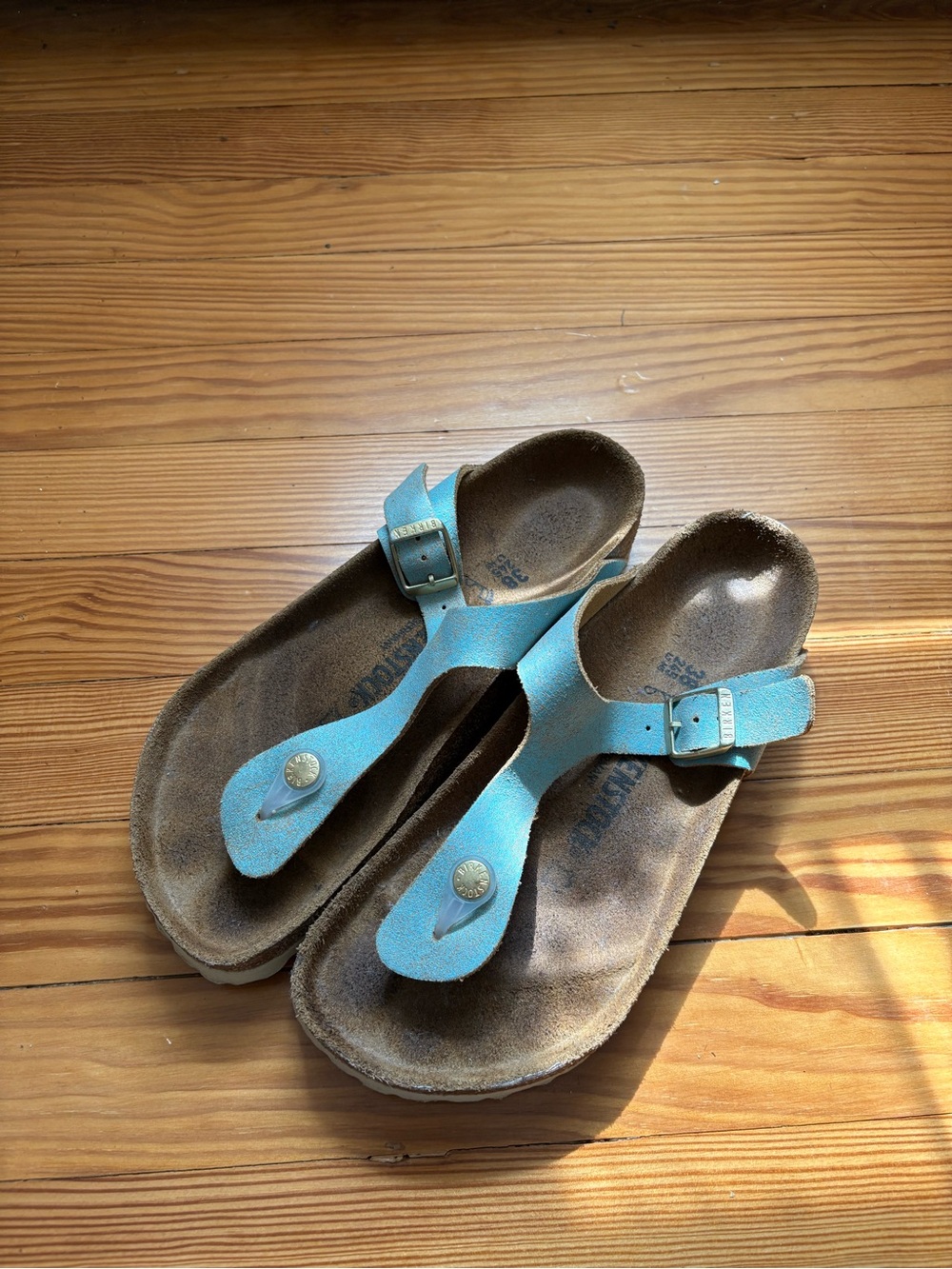 Women’s Birkenstock Leather Gizeh Washed Metallic Aqua Sandals